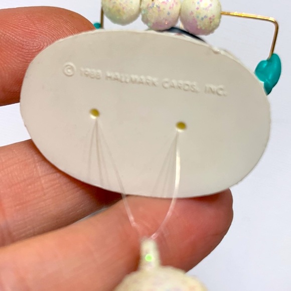 Snowman Cool juggler Hallmark - Picture 4 of 9